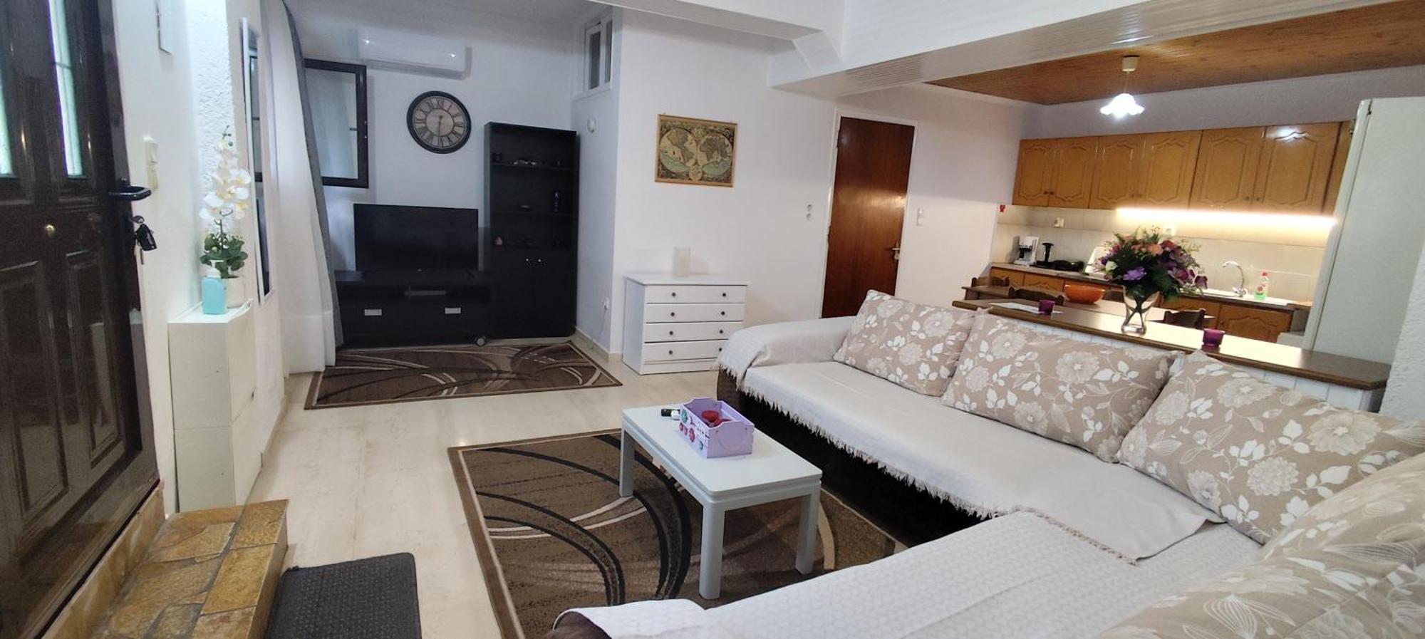Ευρύχωρο Και Άνετο Διαμέρισμα Στην Ιτέα Joanna'S Apartment Kirra Exterior foto